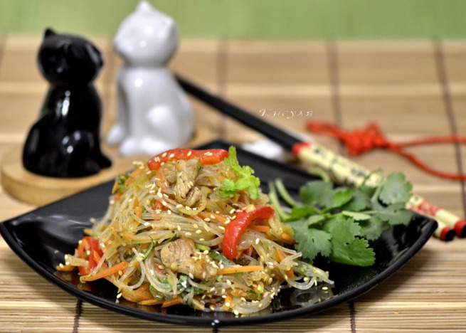 cellophane noodles with vegetables and pork
